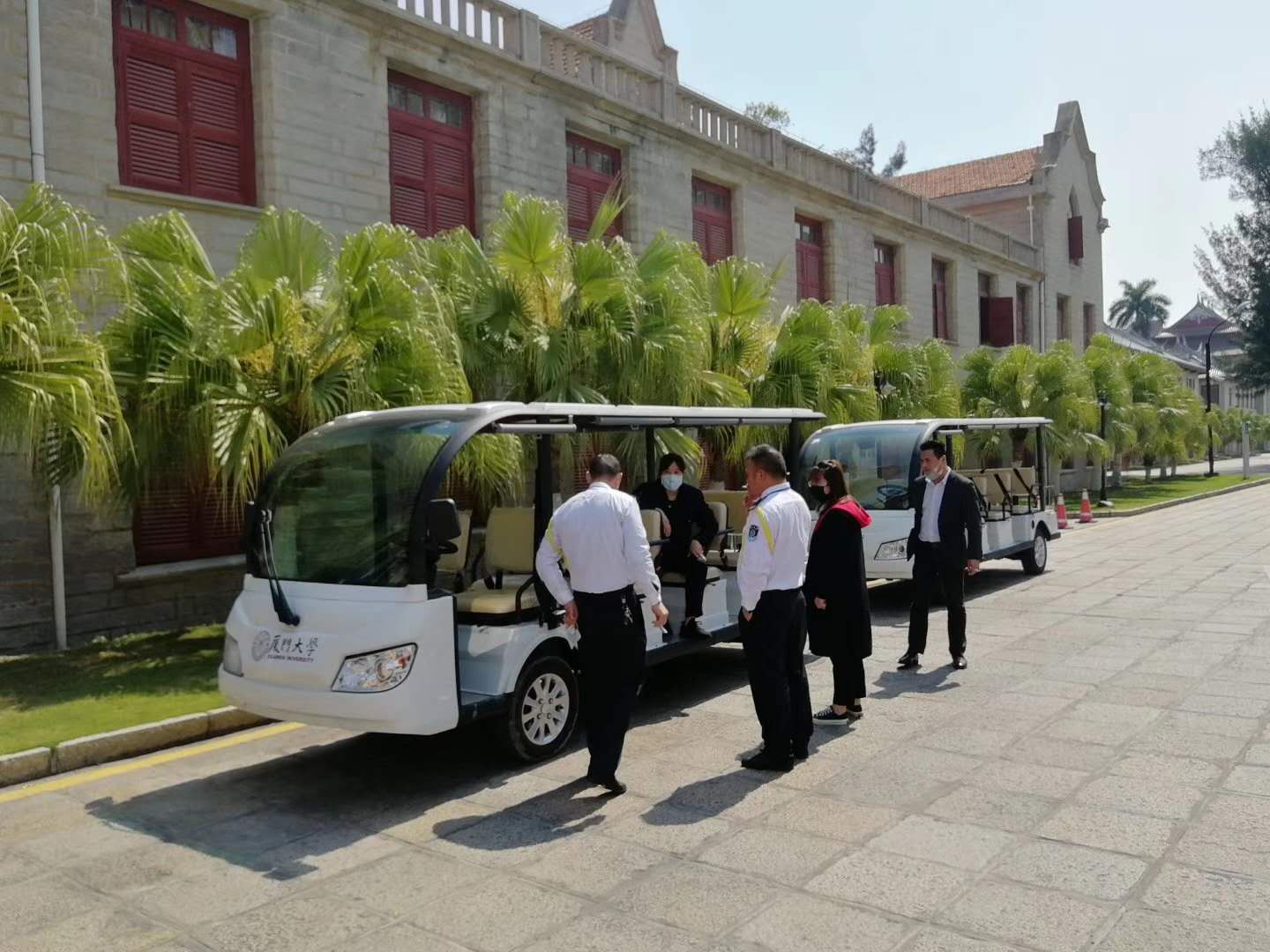 廈門大學(xué)旅游旺季添新車，選擇卓越電動(dòng)車